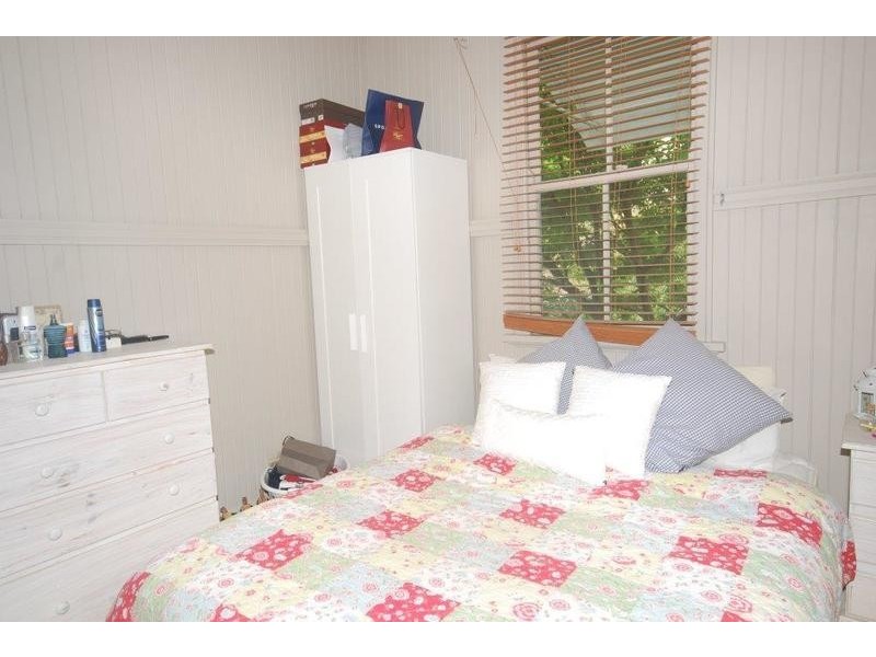 15 Accession Street, Bardon QLD 4065