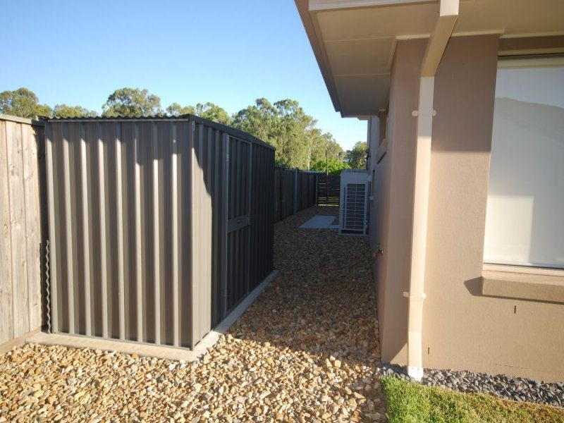 12 Apulia Place, Bridgeman Downs QLD 4035