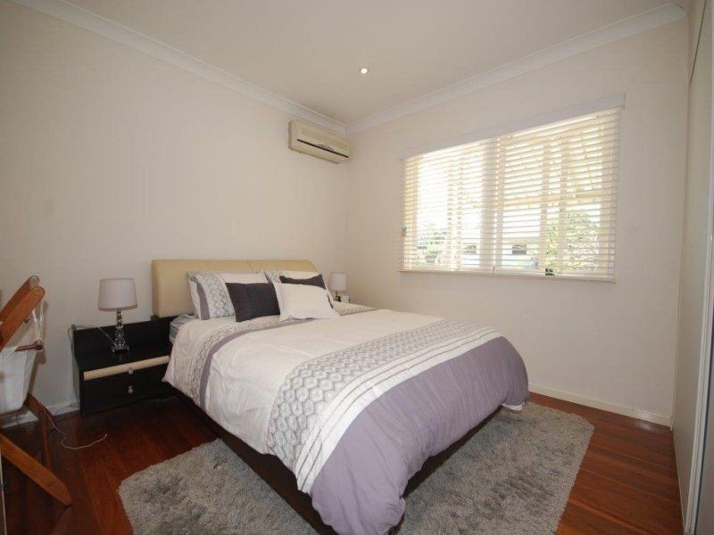 15 Deramore Street, Wavell Heights QLD 4012