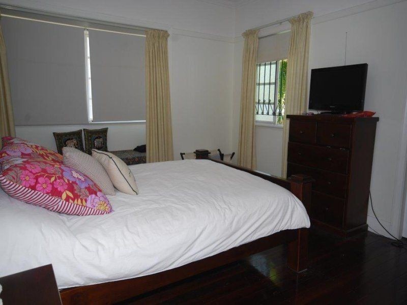 2 Gailey Street, Ashgrove QLD 4060