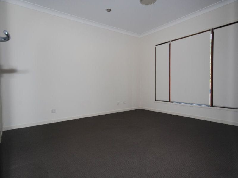 12 Apulia Place, Bridgeman Downs QLD 4035