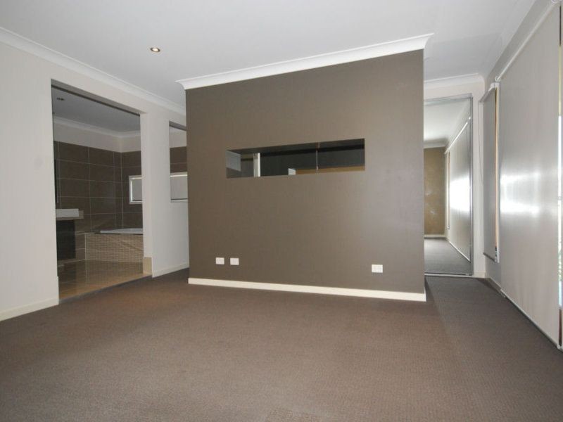 12 Apulia Place, Bridgeman Downs QLD 4035