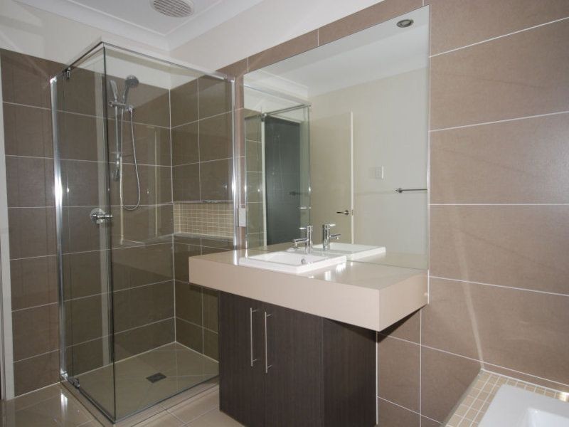 12 Apulia Place, Bridgeman Downs QLD 4035