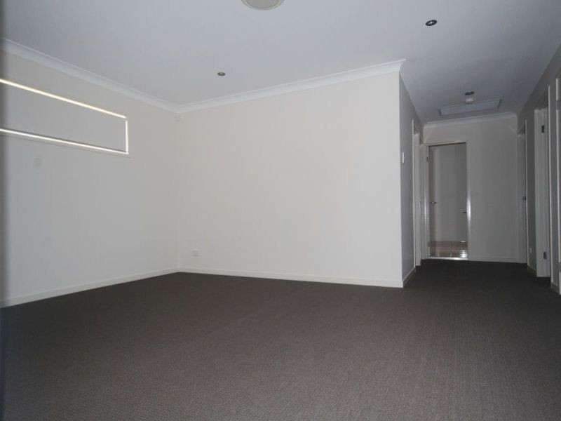 12 Apulia Place, Bridgeman Downs QLD 4035