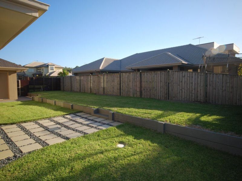 12 Apulia Place, Bridgeman Downs QLD 4035