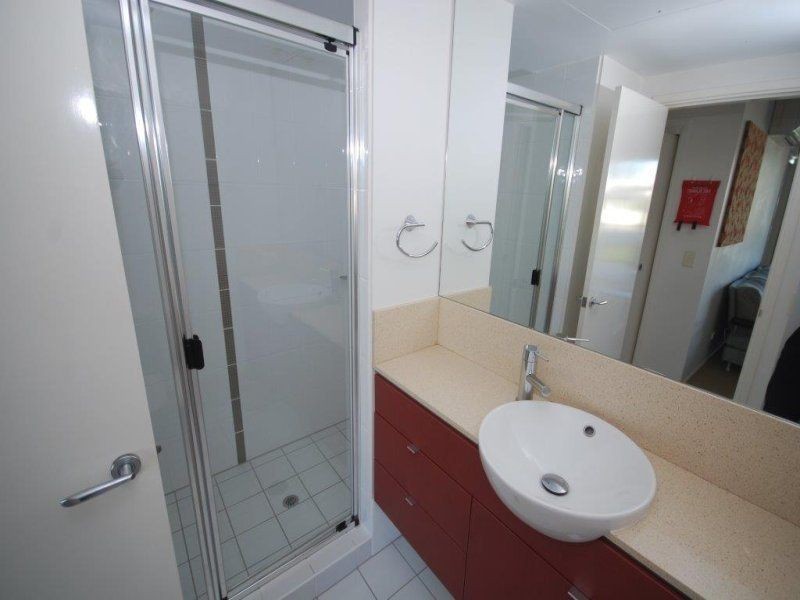1051/18 Manning Street, Milton QLD 4064