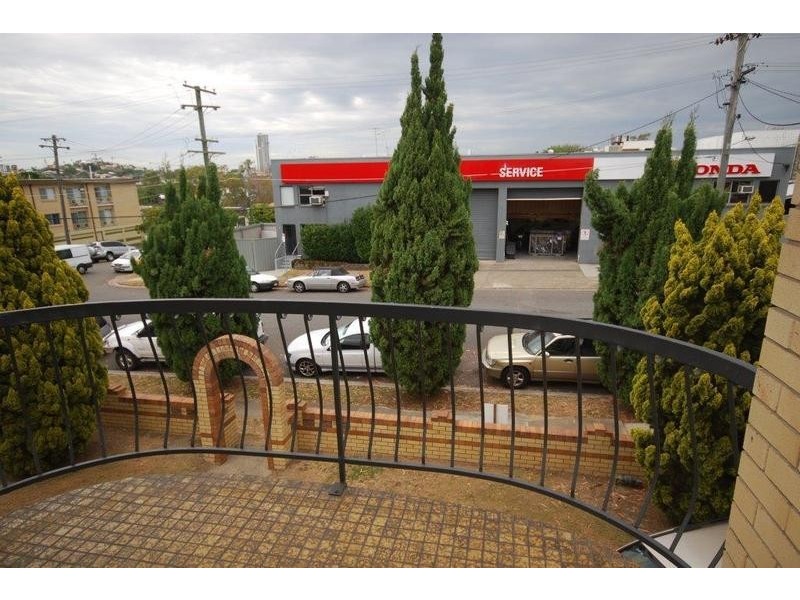 1/16 Grantson, Windsor QLD 4030