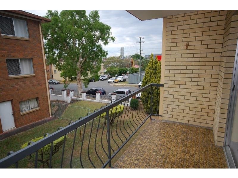 1/16 Grantson, Windsor QLD 4030