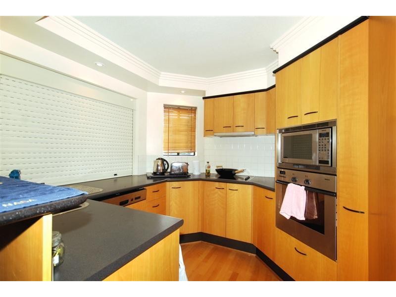 523 Coronation Drive, Toowong QLD 4066