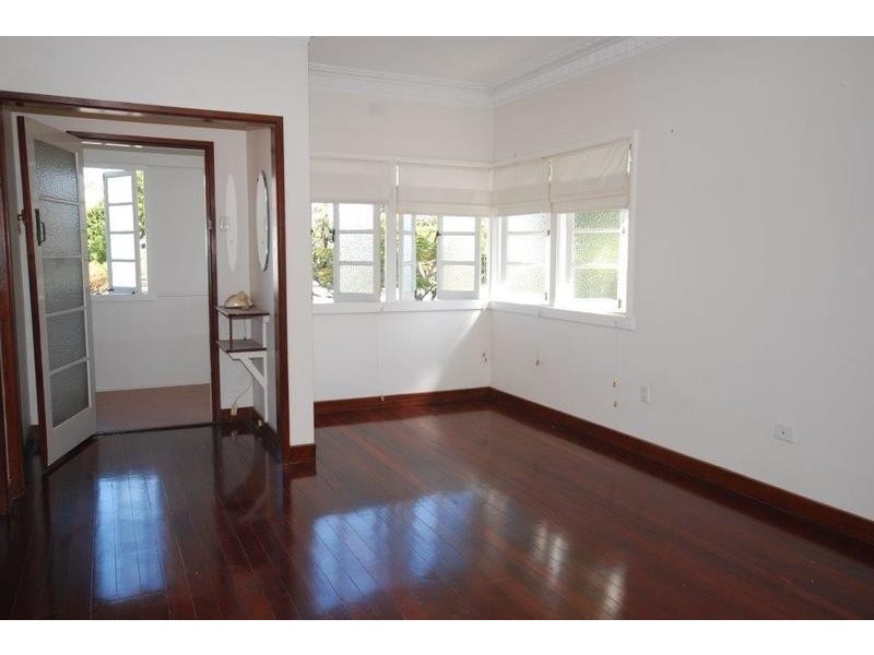289 Banks Street, Ashgrove QLD 4060