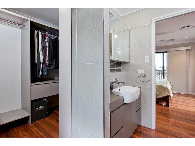 13 Wollundry Place, The Gap QLD 4061