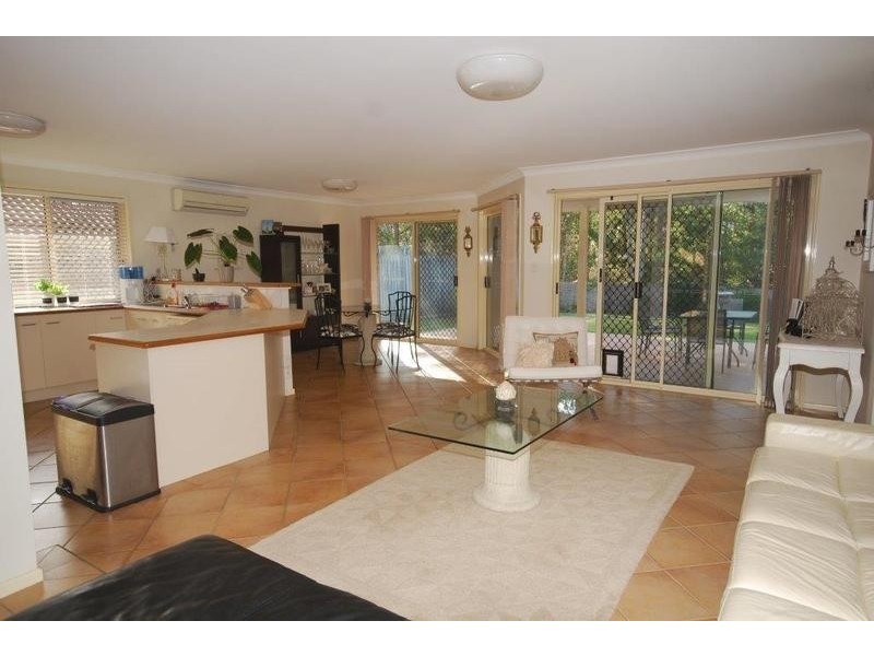 20 Oxford Crescent, Bridgeman Downs QLD 4035