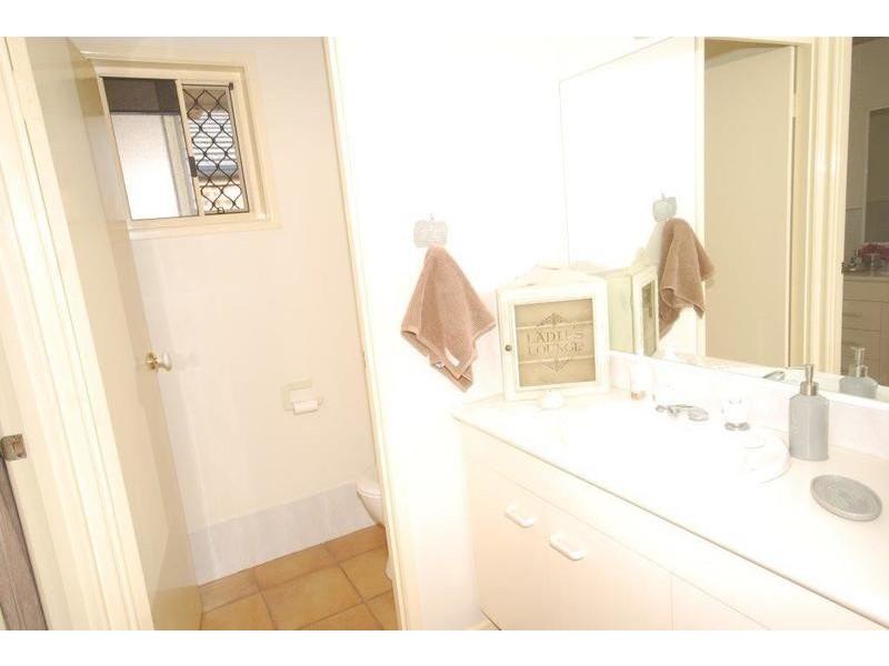 20 Oxford Crescent, Bridgeman Downs QLD 4035