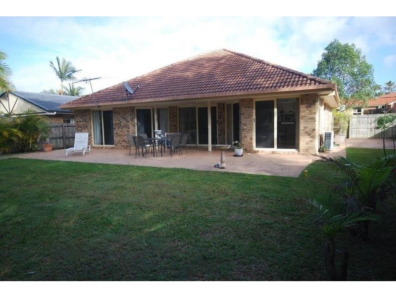 20 Oxford Crescent, Bridgeman Downs QLD 4035