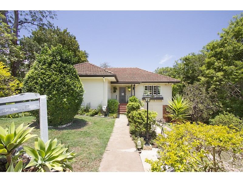 10 Terang Street, Newmarket QLD 4051