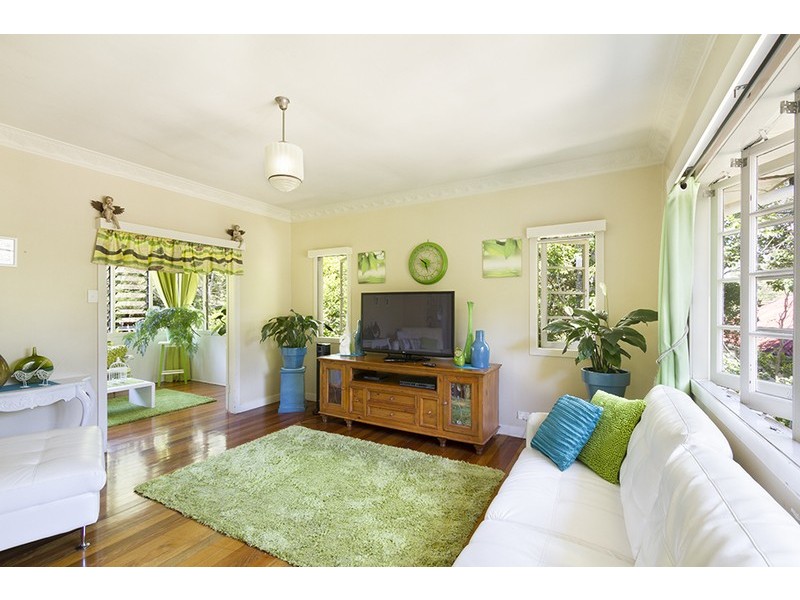 10 Terang Street, Newmarket QLD 4051