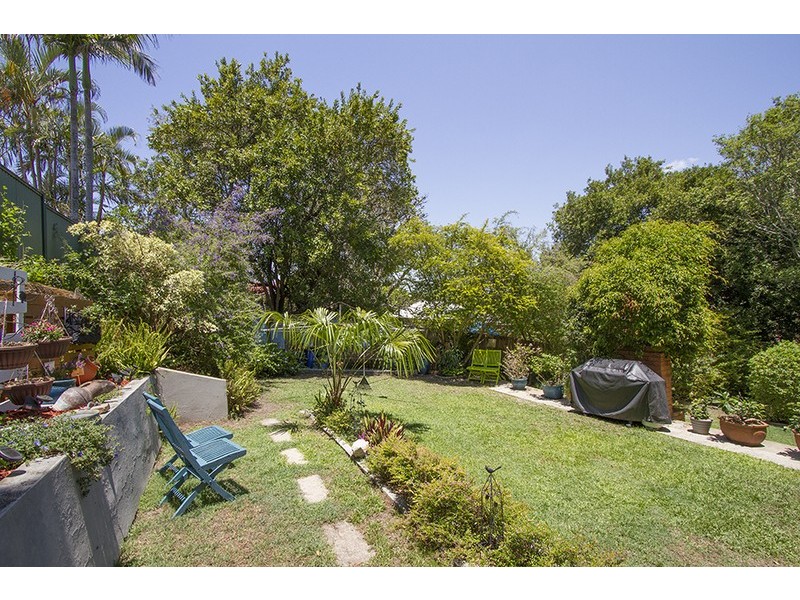 10 Terang Street, Newmarket QLD 4051