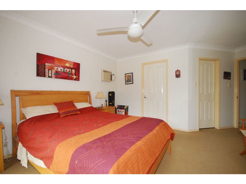 11 Edinburgh Close, Upper Kedron QLD 4055