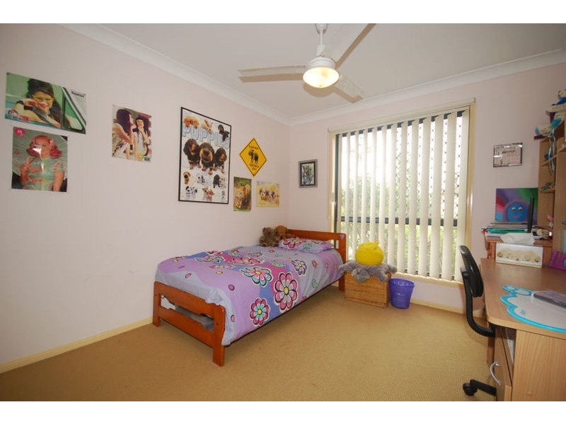 11 Edinburgh Close, Upper Kedron QLD 4055