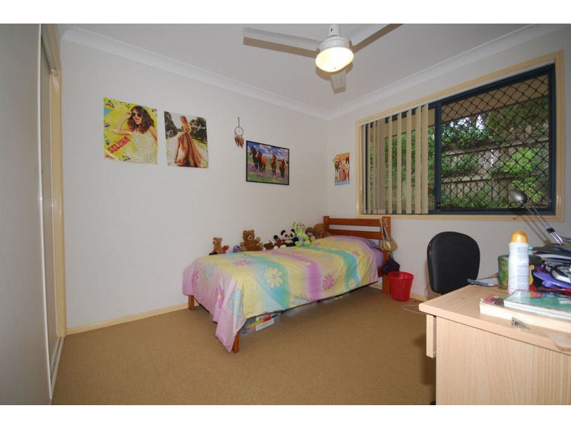 11 Edinburgh Close, Upper Kedron QLD 4055