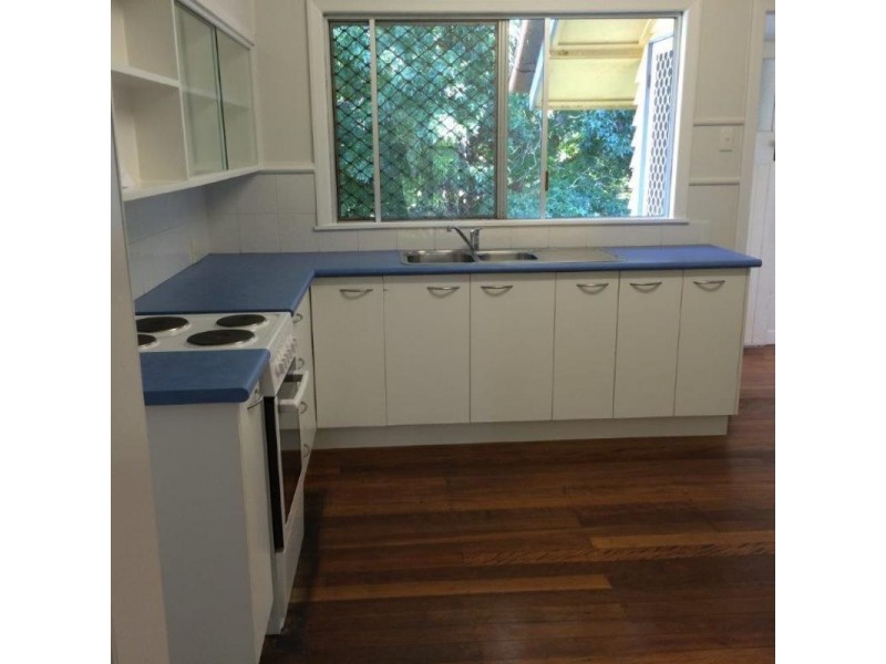 2/94 Royal Parade, Ashgrove QLD 4060