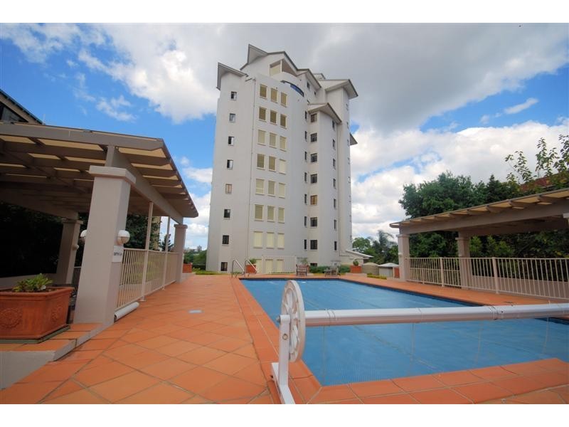 8/523 Coronation Drive, Toowong QLD 4066