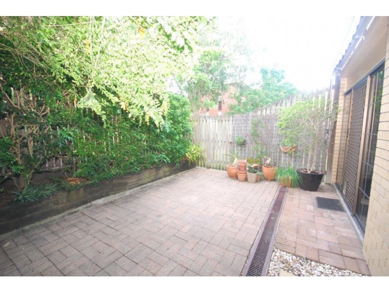 5/156 Clarence Rd, Indooroopilly QLD 4068