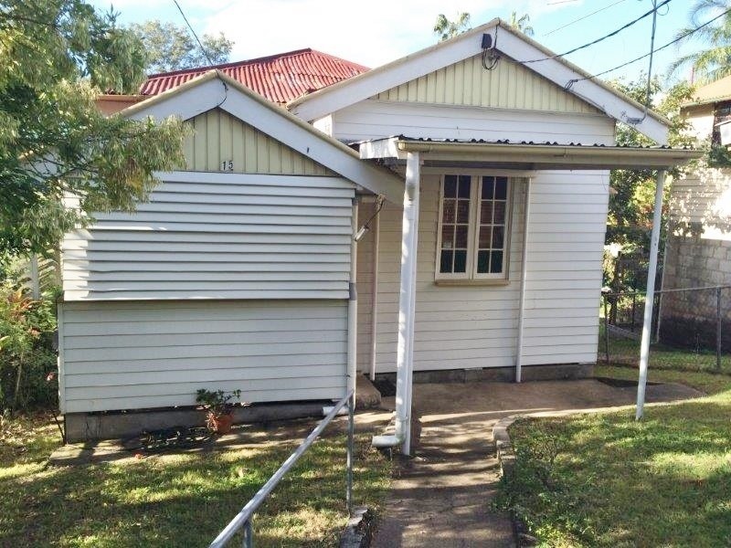15 Accession Street, Bardon QLD 4065