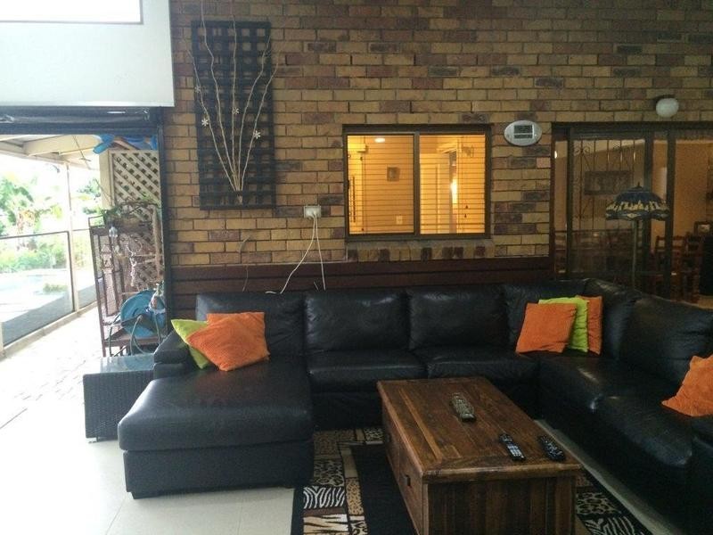 19 Whitecastle Street, Carindale QLD 4152