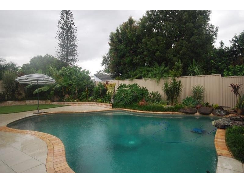 19 Whitecastle Street, Carindale QLD 4152