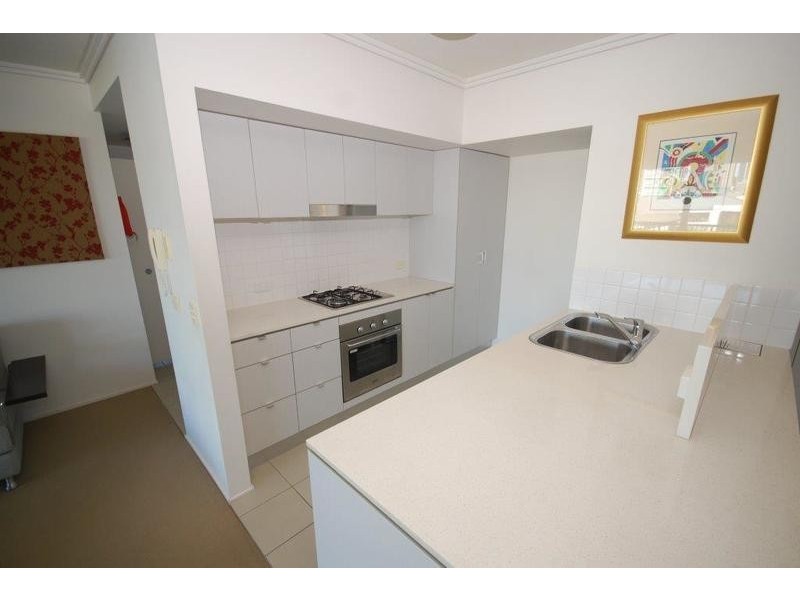 1051/18 Manning Street, Milton QLD 4064