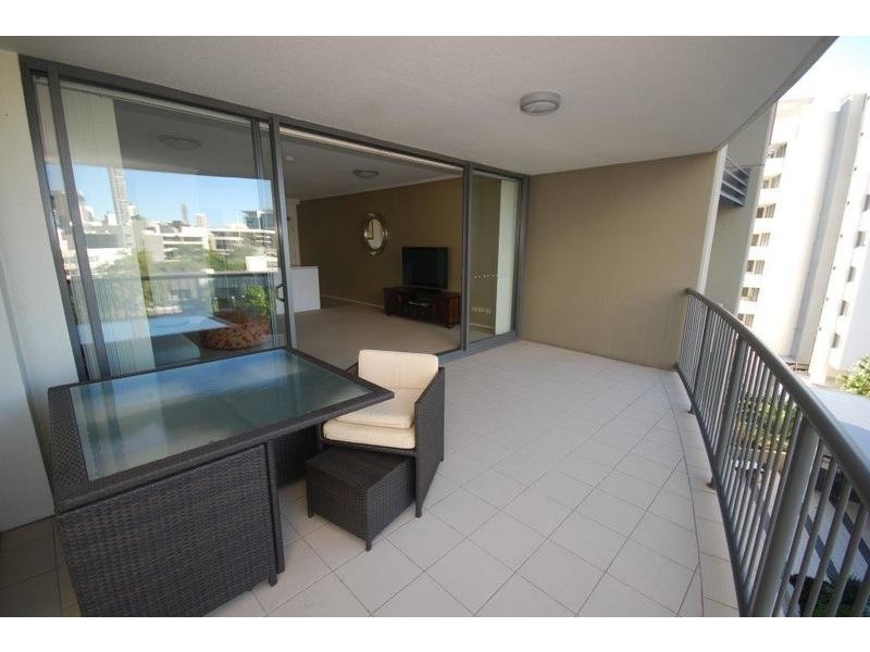 1051/18 Manning Street, Milton QLD 4064