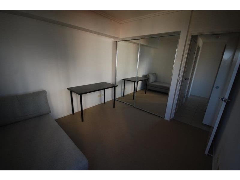 1051/18 Manning Street, Milton QLD 4064