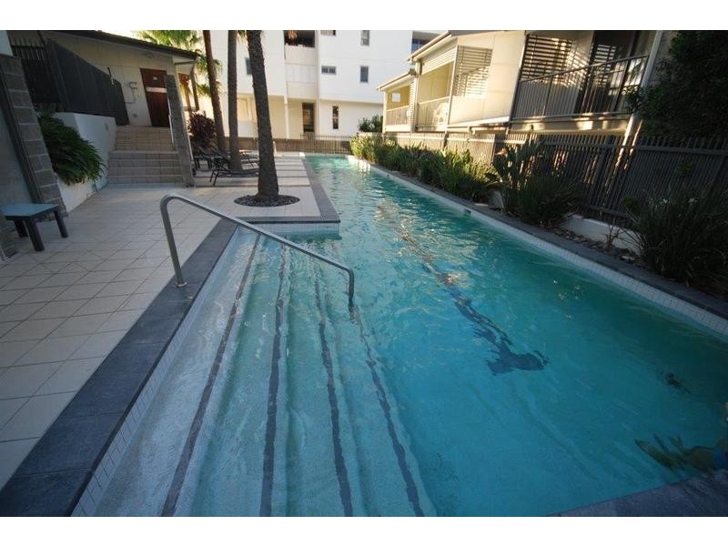 1051/18 Manning Street, Milton QLD 4064