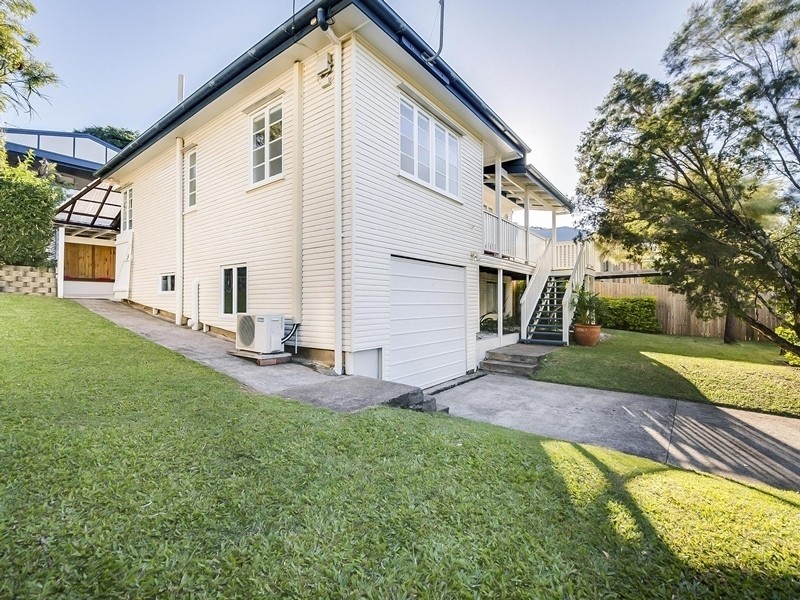 64 Gatton Street, Mount Gravatt East QLD 4122