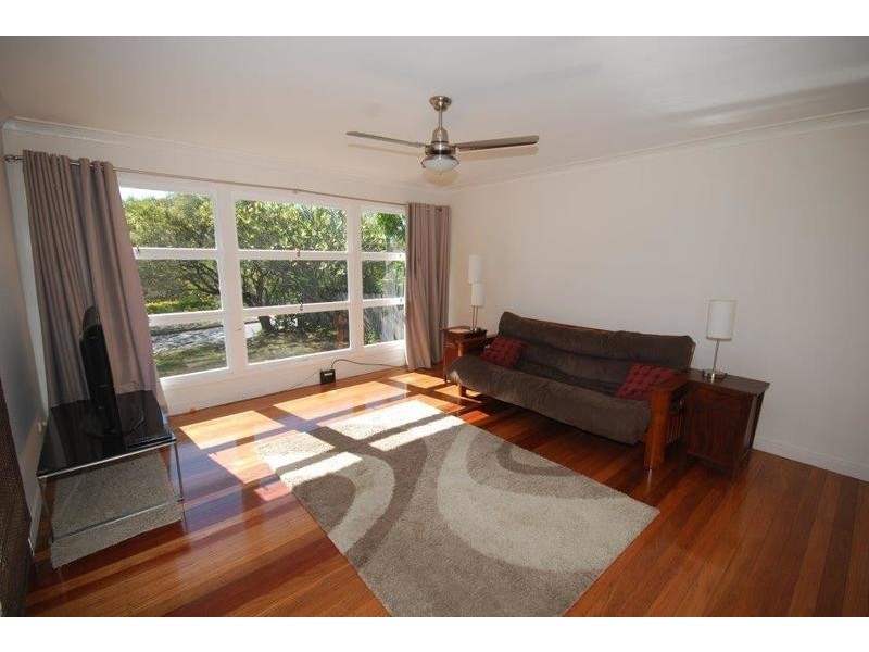 316 Kitchener Road, Stafford Heights QLD 4053