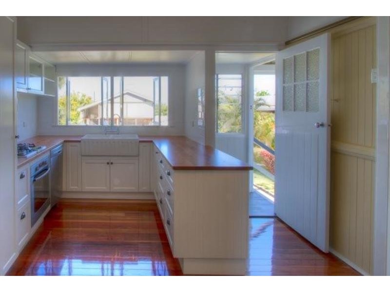 5 Castle Street, Fairfield QLD 4103