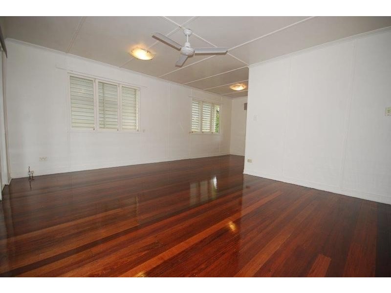 32 Sedgemoor Street, Stafford Heights QLD 4053