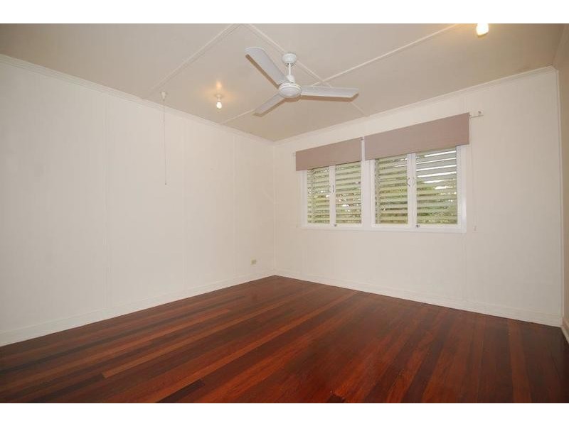 32 Sedgemoor Street, Stafford Heights QLD 4053