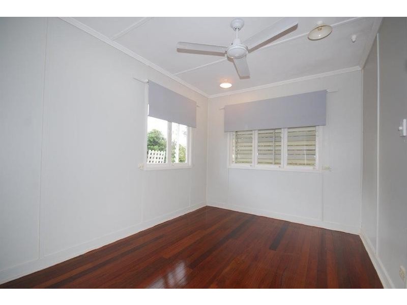 32 Sedgemoor Street, Stafford Heights QLD 4053