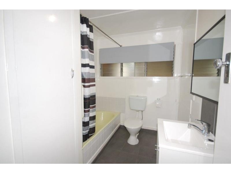 32 Sedgemoor Street, Stafford Heights QLD 4053