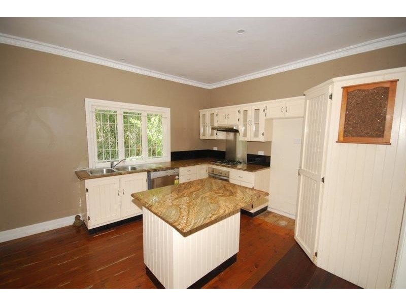 124 Frasers Road, Ashgrove QLD 4060