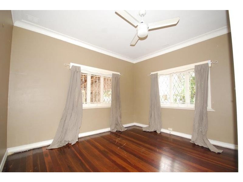 124 Frasers Road, Ashgrove QLD 4060
