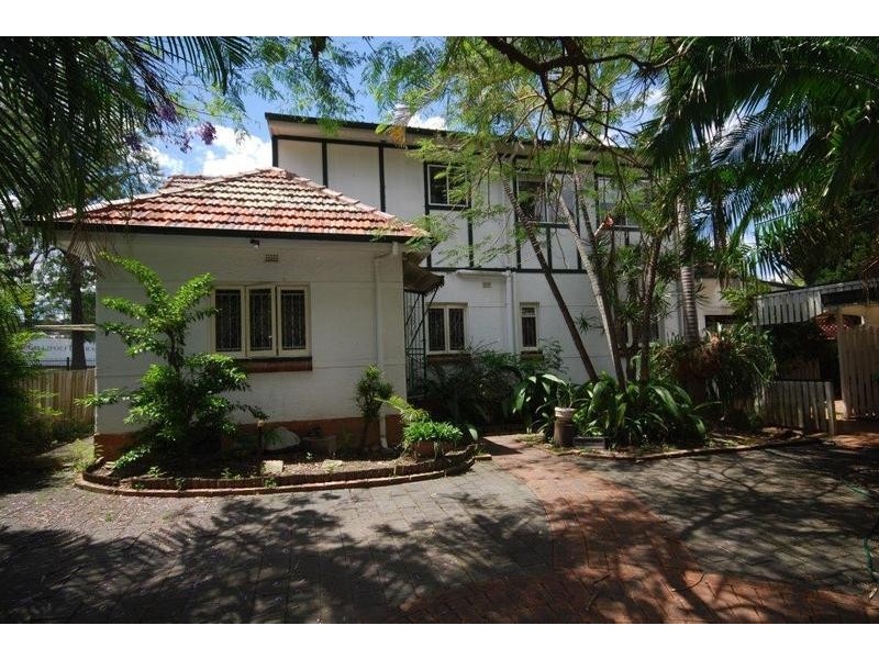 124 Frasers Road, Ashgrove QLD 4060
