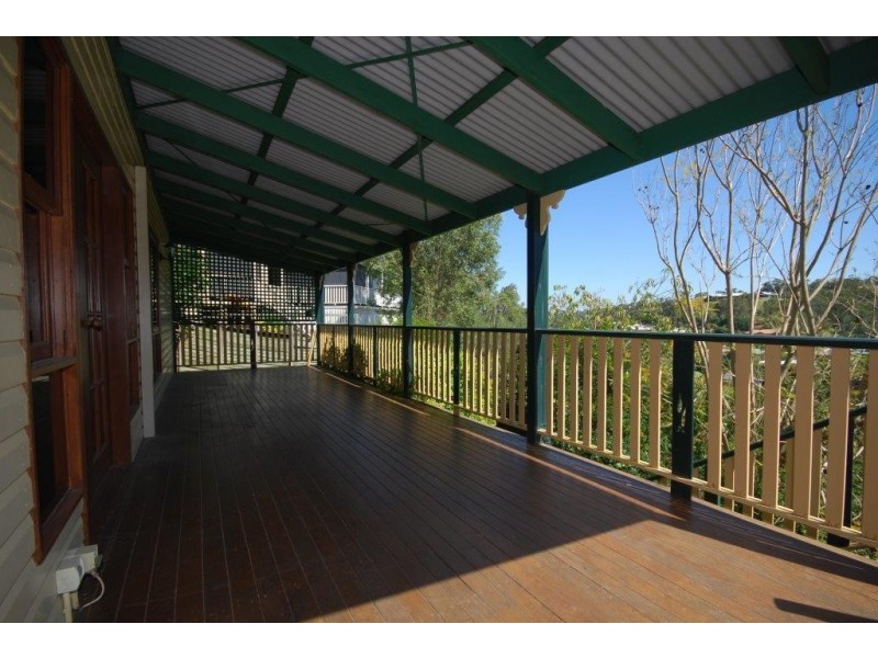 17 Wollundry Place, The Gap QLD 4061