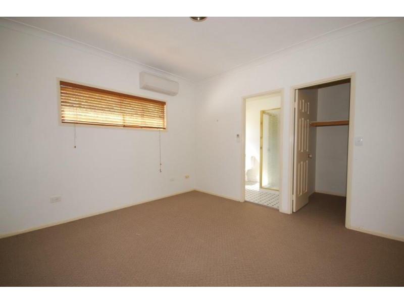 17 Wollundry Place, The Gap QLD 4061