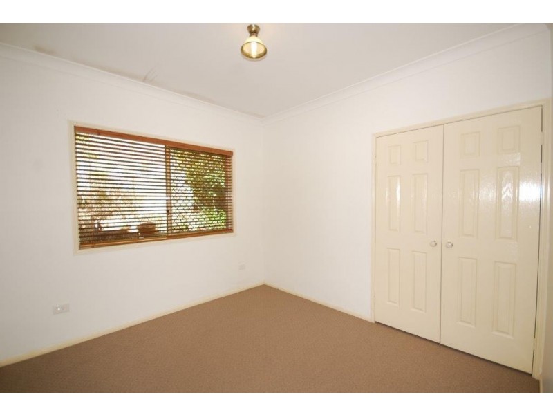 17 Wollundry Place, The Gap QLD 4061