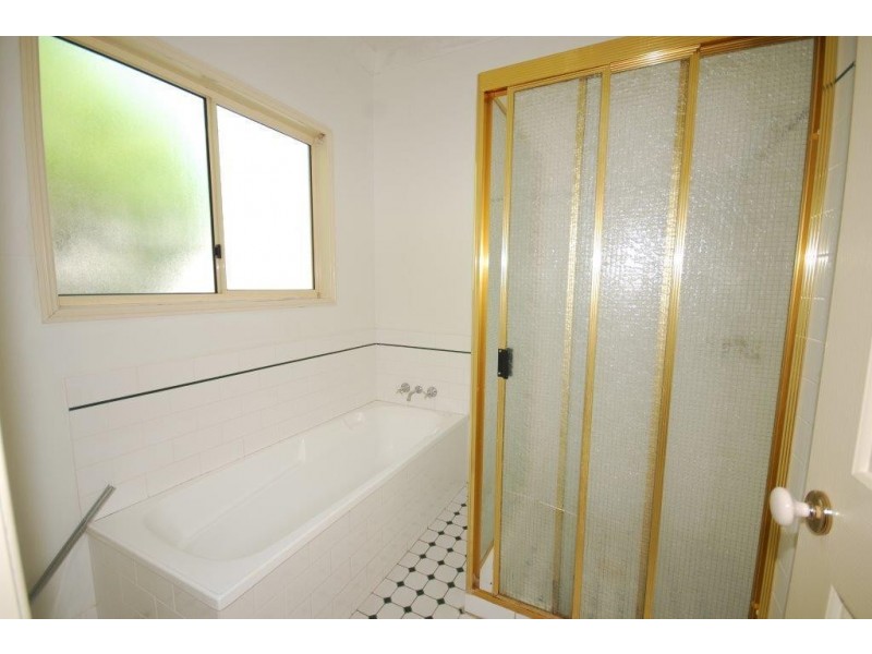 17 Wollundry Place, The Gap QLD 4061