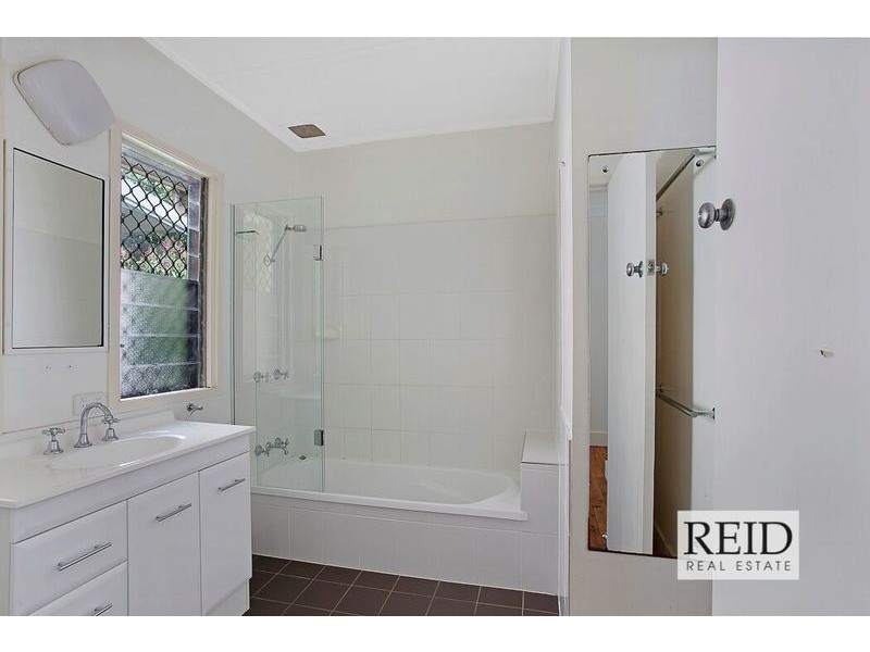 54 Piddington Street, Ashgrove QLD 4060