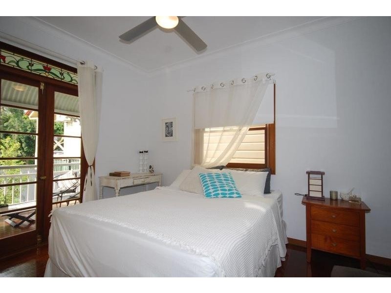 28 Thorn Street, Red Hill QLD 4059